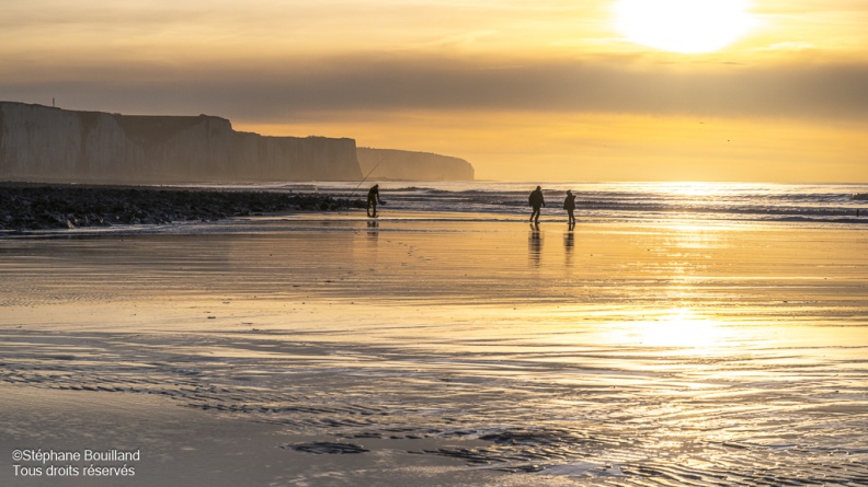 Coucher de soleil sur les falaises à Ault