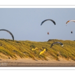 Parapente le long des dunes