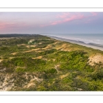 Quend-Plage au milieu des dunes au lever du soleil