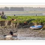 Retour des pêcheurs à pied avec leur récolte de Salicorne