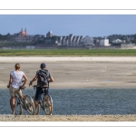 cyclistes face au Crotoy depuis le cap Hornu