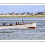 Slow tourisme et élgance avec le joli bateau de la Canoterie